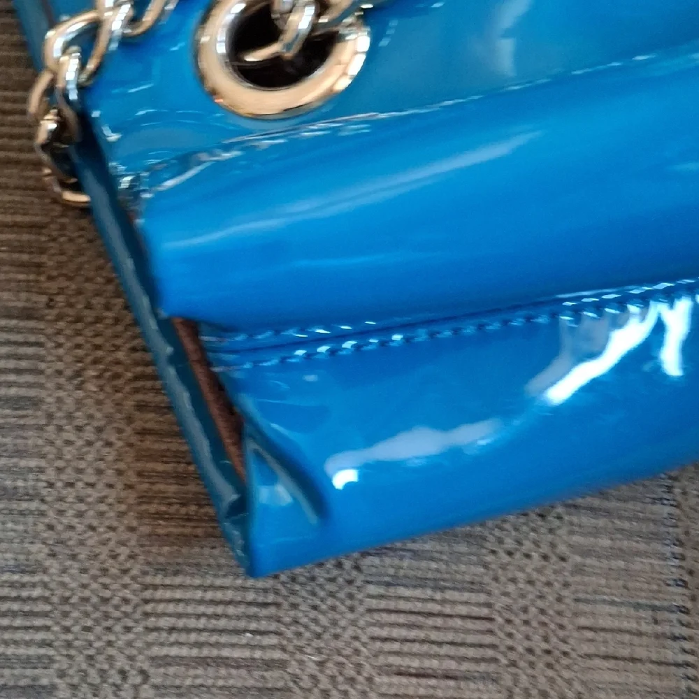 Kate Spade Blue Shoulder Bag with Gold Chain - Picture 6 of 13